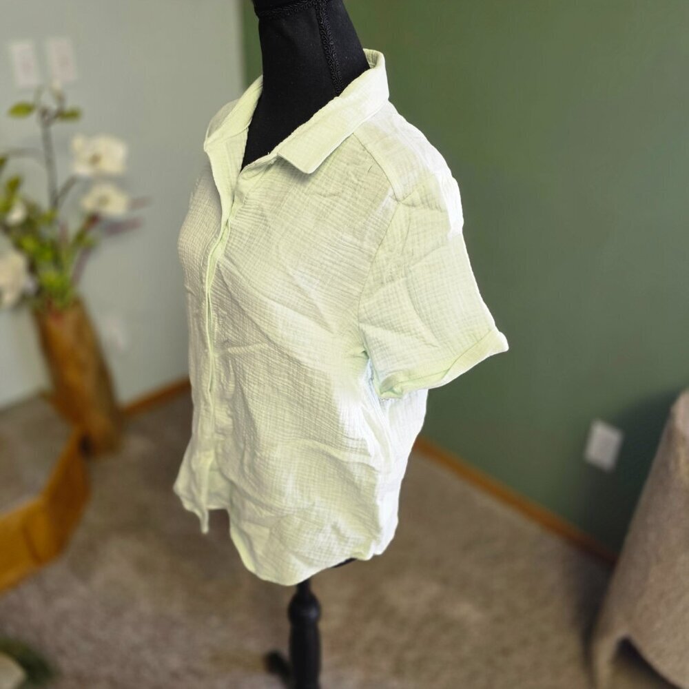 Lucky Brand Green Button Down Shirt Women's Size M Short Sleeve Casual Top